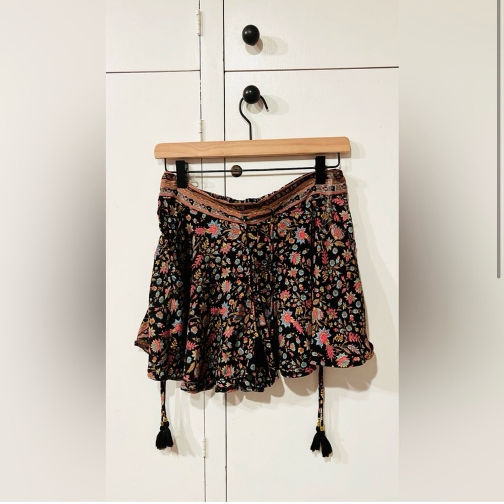 Anthropologie boho chic shorts (M)